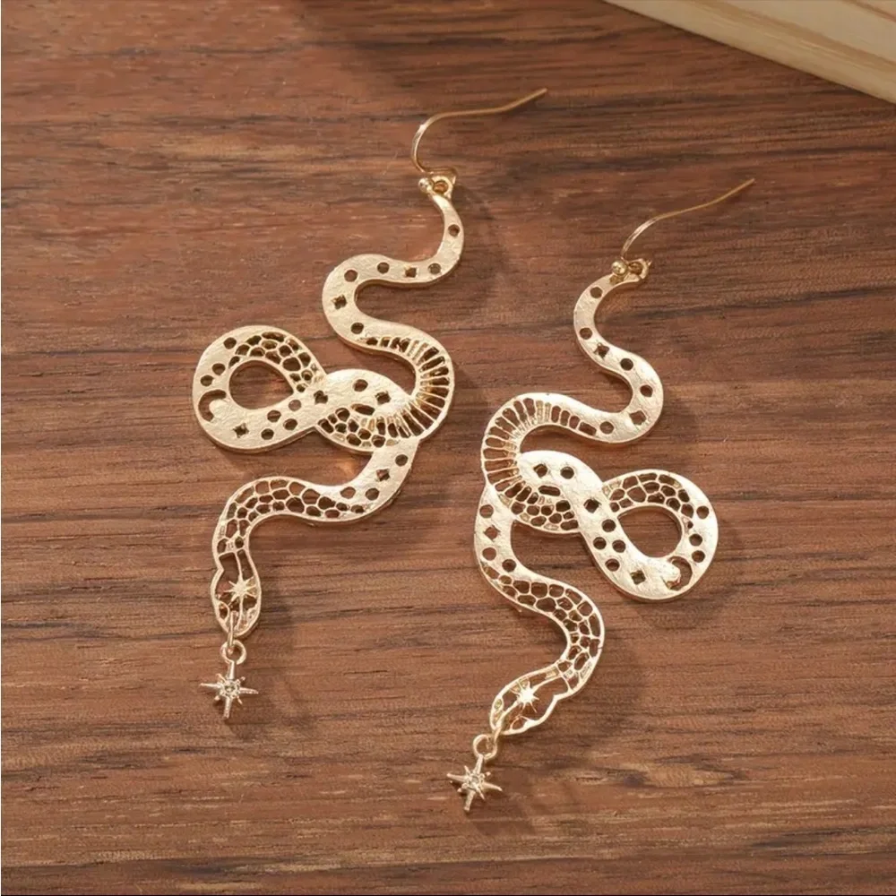 Stunning Gold Snake Drop Earrings Serpent Dangle Statement Jewelry NWT